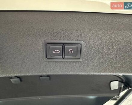 Білий Ауді Ку3, об'ємом двигуна 2 л та пробігом 187 тис. км за 14300 $, фото 18 на Automoto.ua