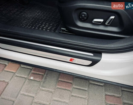 Белый Ауди Ку3, объемом двигателя 2 л и пробегом 80 тыс. км за 19990 $, фото 57 на Automoto.ua