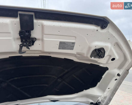 Белый Ауди Ку3, объемом двигателя 2 л и пробегом 80 тыс. км за 19990 $, фото 23 на Automoto.ua