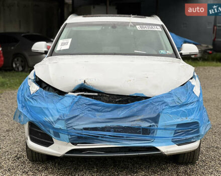 Білий Ауді Ку3, об'ємом двигуна 2 л та пробігом 177 тис. км за 10100 $, фото 5 на Automoto.ua