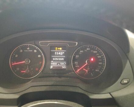 Белый Ауди Ку3, объемом двигателя 2 л и пробегом 44 тыс. км за 3500 $, фото 8 на Automoto.ua