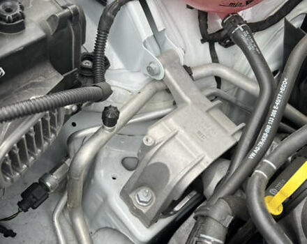 Білий Ауді Ку3, об'ємом двигуна 1.98 л та пробігом 208 тис. км за 19900 $, фото 32 на Automoto.ua