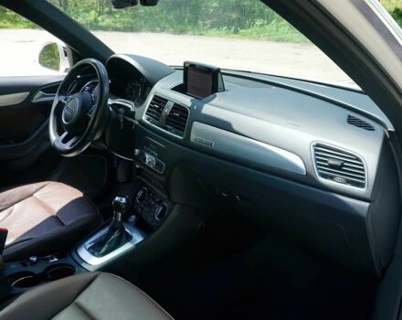 Белый Ауди Ку3, объемом двигателя 2 л и пробегом 44 тыс. км за 5400 $, фото 8 на Automoto.ua