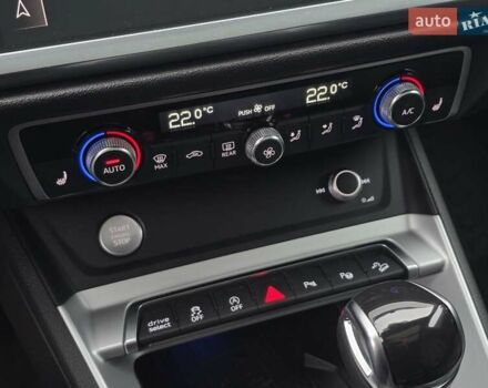 Белый Ауди Ку3, объемом двигателя 2 л и пробегом 63 тыс. км за 19999 $, фото 53 на Automoto.ua