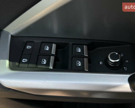 Белый Ауди Ку3, объемом двигателя 2 л и пробегом 42 тыс. км за 27900 $, фото 27 на Automoto.ua