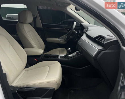 Белый Ауди Ку3, объемом двигателя 1.98 л и пробегом 108 тыс. км за 18999 $, фото 30 на Automoto.ua