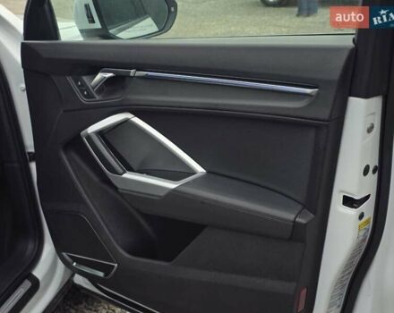 Белый Ауди Ку3, объемом двигателя 2 л и пробегом 63 тыс. км за 19999 $, фото 43 на Automoto.ua