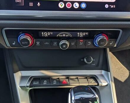 Белый Ауди Ку3, объемом двигателя 1.98 л и пробегом 98 тыс. км за 28000 $, фото 18 на Automoto.ua