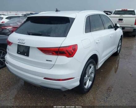 Белый Ауди Ку3, объемом двигателя 2 л и пробегом 156 тыс. км за 7500 $, фото 5 на Automoto.ua