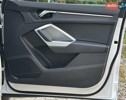 Белый Ауди Ку3, объемом двигателя 2 л и пробегом 42 тыс. км за 27999 $, фото 81 на Automoto.ua