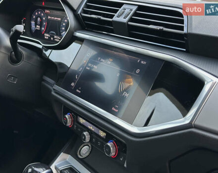 Белый Ауди Ку3, объемом двигателя 2 л и пробегом 42 тыс. км за 27999 $, фото 89 на Automoto.ua