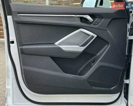 Белый Ауди Ку3, объемом двигателя 2 л и пробегом 42 тыс. км за 27999 $, фото 45 на Automoto.ua