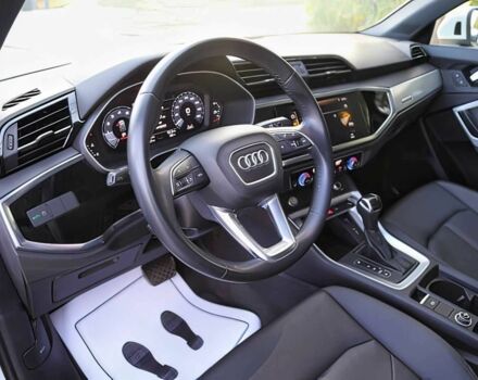 Білий Ауді Ку3, об'ємом двигуна 2 л та пробігом 38 тис. км за 11800 $, фото 9 на Automoto.ua