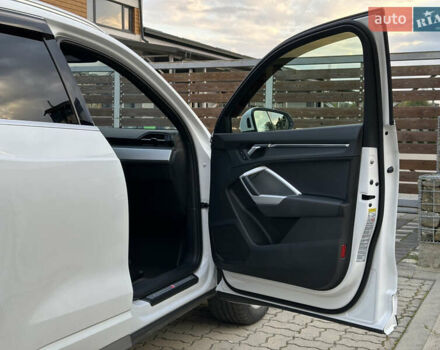 Білий Ауді Ку3, об'ємом двигуна 2 л та пробігом 42 тис. км за 28500 $, фото 80 на Automoto.ua