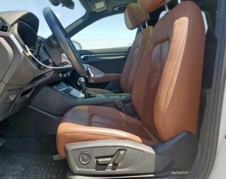 Білий Ауді Ку3, об'ємом двигуна 2 л та пробігом 57 тис. км за 7000 $, фото 6 на Automoto.ua