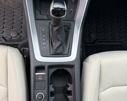 Білий Ауді Ку3, об'ємом двигуна 1.97 л та пробігом 66 тис. км за 28000 $, фото 14 на Automoto.ua