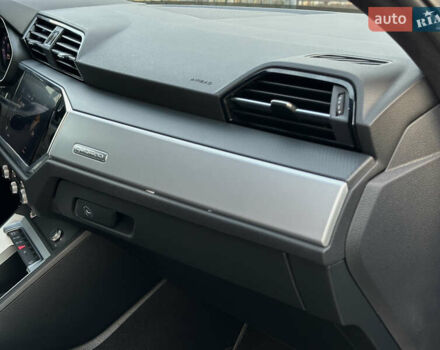 Білий Ауді Ку3, об'ємом двигуна 2 л та пробігом 42 тис. км за 28500 $, фото 91 на Automoto.ua