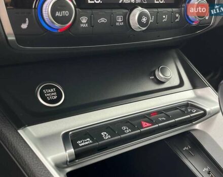 Белый Ауди Ку3, объемом двигателя 2 л и пробегом 84 тыс. км за 27990 $, фото 40 на Automoto.ua