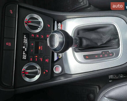 Черный Ауди Ку3, объемом двигателя 1.98 л и пробегом 107 тыс. км за 17200 $, фото 19 на Automoto.ua