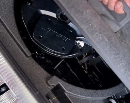 Черный Ауди Ку3, объемом двигателя 2 л и пробегом 205 тыс. км за 10500 $, фото 9 на Automoto.ua