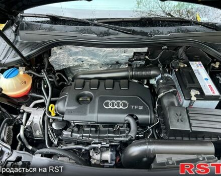 Черный Ауди Ку3, объемом двигателя 2 л и пробегом 120 тыс. км за 15000 $, фото 13 на Automoto.ua