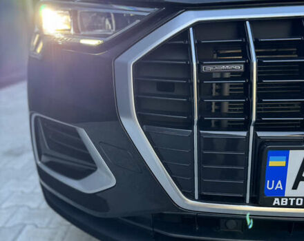 Черный Ауди Ку3, объемом двигателя 2 л и пробегом 102 тыс. км за 23500 $, фото 1 на Automoto.ua