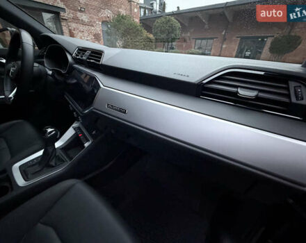 Черный Ауди Ку3, объемом двигателя 1.98 л и пробегом 137 тыс. км за 23000 $, фото 25 на Automoto.ua