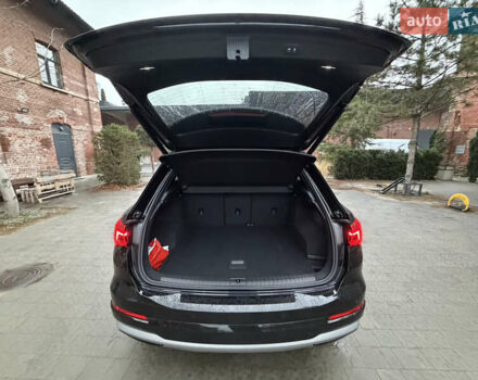 Черный Ауди Ку3, объемом двигателя 1.98 л и пробегом 137 тыс. км за 23000 $, фото 23 на Automoto.ua