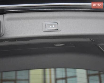 Черный Ауди Ку3, объемом двигателя 1.97 л и пробегом 40 тыс. км за 38400 $, фото 92 на Automoto.ua