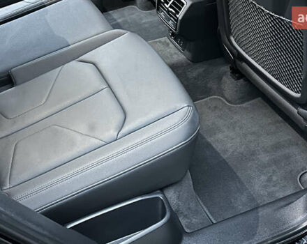 Черный Ауди Ку3, объемом двигателя 2 л и пробегом 22 тыс. км за 25200 $, фото 27 на Automoto.ua