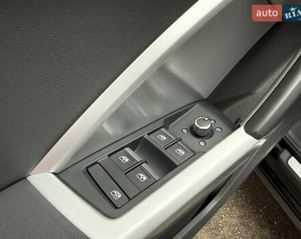 Черный Ауди Ку3, объемом двигателя 2 л и пробегом 39 тыс. км за 33999 $, фото 24 на Automoto.ua