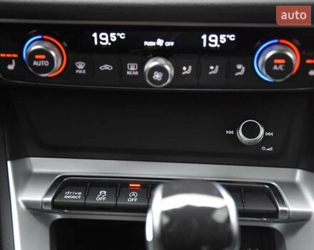 Черный Ауди Ку3, объемом двигателя 1.97 л и пробегом 40 тыс. км за 38400 $, фото 59 на Automoto.ua