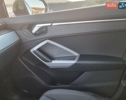 Черный Ауди Ку3, объемом двигателя 1.97 л и пробегом 52 тыс. км за 33992 $, фото 8 на Automoto.ua