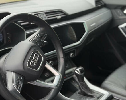 Черный Ауди Ку3, объемом двигателя 1.98 л и пробегом 88 тыс. км за 25800 $, фото 4 на Automoto.ua