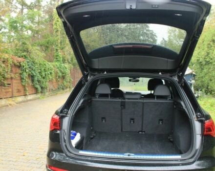 Чорний Ауді Ку3, об'ємом двигуна 2 л та пробігом 48 тис. км за 15800 $, фото 6 на Automoto.ua