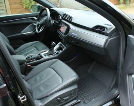 Чорний Ауді Ку3, об'ємом двигуна 2 л та пробігом 48 тис. км за 15800 $, фото 11 на Automoto.ua