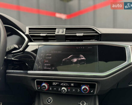 Чорний Ауді Ку3, об'ємом двигуна 2 л та пробігом 45 тис. км за 29890 $, фото 51 на Automoto.ua