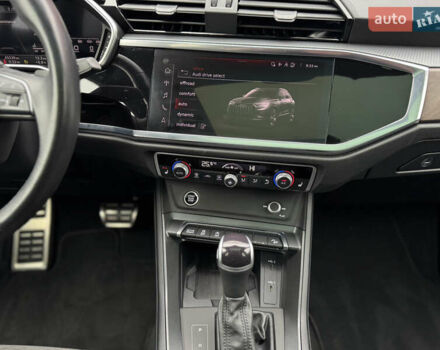 Чорний Ауді Ку3, об'ємом двигуна 2 л та пробігом 45 тис. км за 29890 $, фото 49 на Automoto.ua