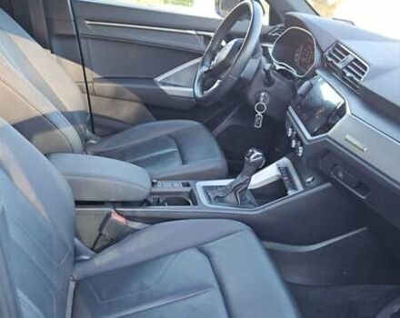 Черный Ауди Ку3, объемом двигателя 1.98 л и пробегом 120 тыс. км за 26000 $, фото 16 на Automoto.ua