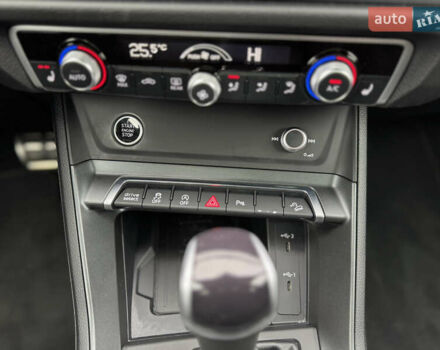 Чорний Ауді Ку3, об'ємом двигуна 2 л та пробігом 45 тис. км за 29890 $, фото 50 на Automoto.ua