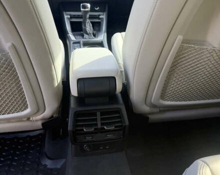 Черный Ауди Ку3, объемом двигателя 1.98 л и пробегом 76 тыс. км за 26000 $, фото 21 на Automoto.ua