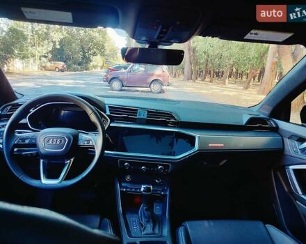 Черный Ауди Ку3, объемом двигателя 1.98 л и пробегом 9 тыс. км за 31999 $, фото 11 на Automoto.ua