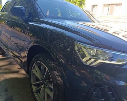 Черный Ауди Ку3, объемом двигателя 1.98 л и пробегом 9 тыс. км за 31999 $, фото 4 на Automoto.ua