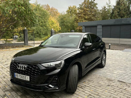 Черный Ауди Ку3, объемом двигателя 1.5 л и пробегом 26 тыс. км за 38200 $, фото 1 на Automoto.ua