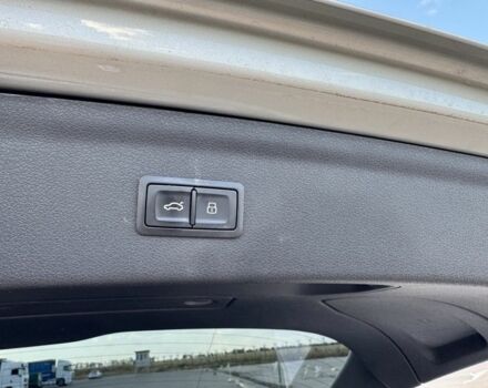 Серый Ауди Ку3, объемом двигателя 2 л и пробегом 170 тыс. км за 19200 $, фото 17 на Automoto.ua