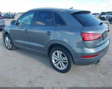 Серый Ауди Ку3, объемом двигателя 2 л и пробегом 78 тыс. км за 3900 $, фото 2 на Automoto.ua