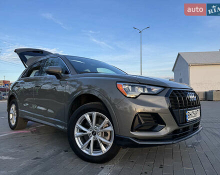 Серый Ауди Ку3, объемом двигателя 1.98 л и пробегом 43 тыс. км за 29000 $, фото 4 на Automoto.ua