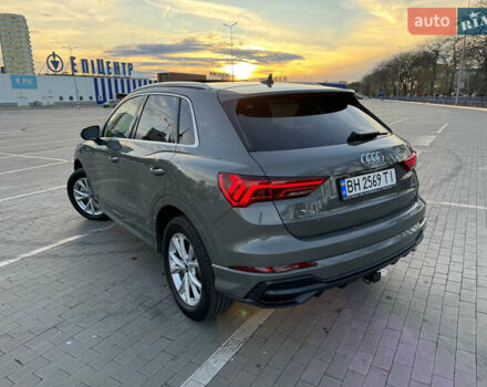 Серый Ауди Ку3, объемом двигателя 1.98 л и пробегом 43 тыс. км за 29000 $, фото 5 на Automoto.ua