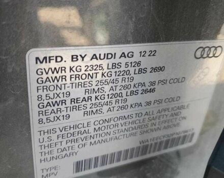 Серый Ауди Ку3, объемом двигателя 2 л и пробегом 36 тыс. км за 10000 $, фото 13 на Automoto.ua