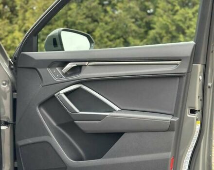 Серый Ауди Ку3, объемом двигателя 1.97 л и пробегом 75 тыс. км за 31999 $, фото 13 на Automoto.ua